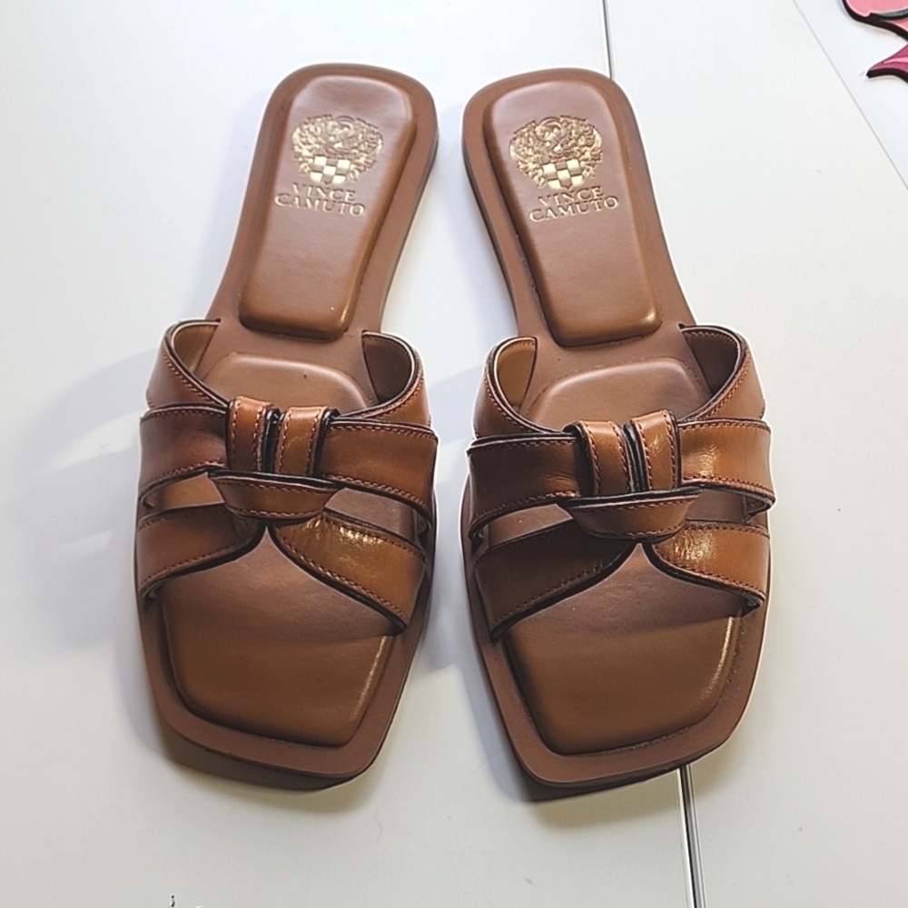 Vince Camuto Sandals Size 9